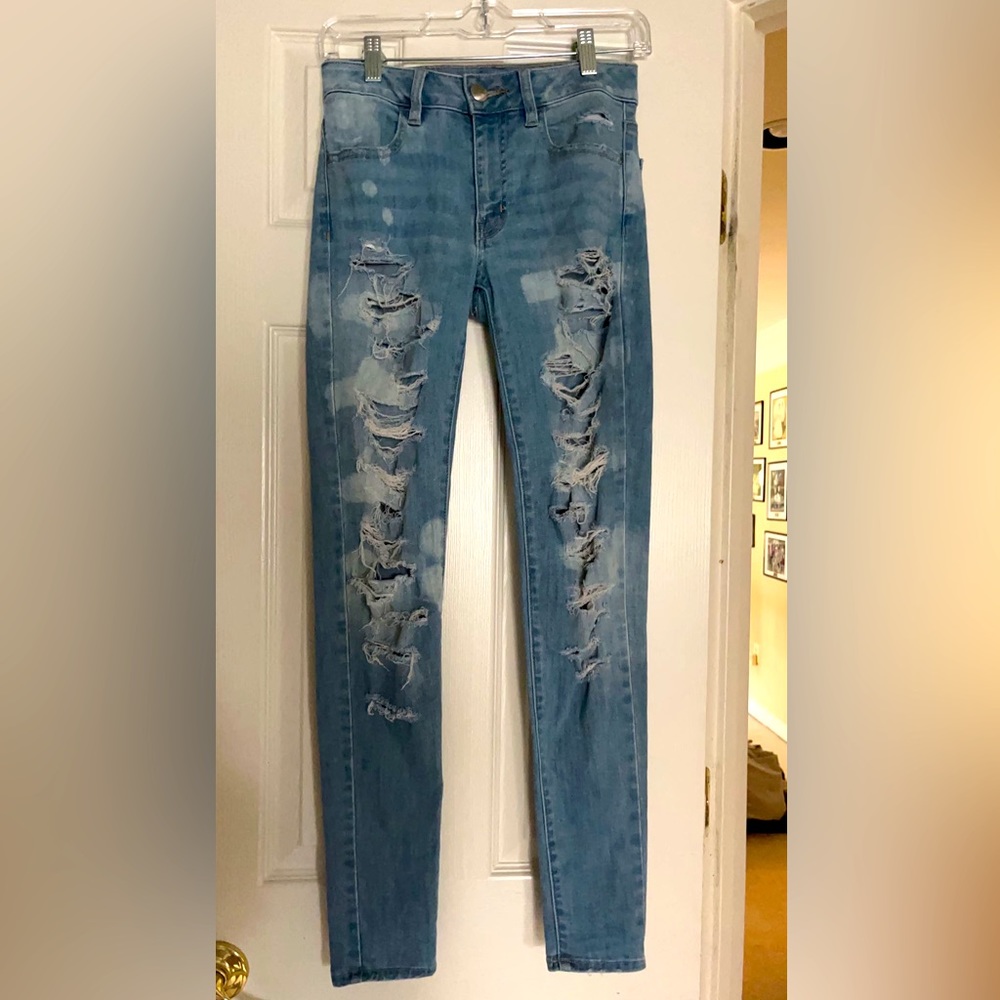 Blue American Eagle ripped jeans